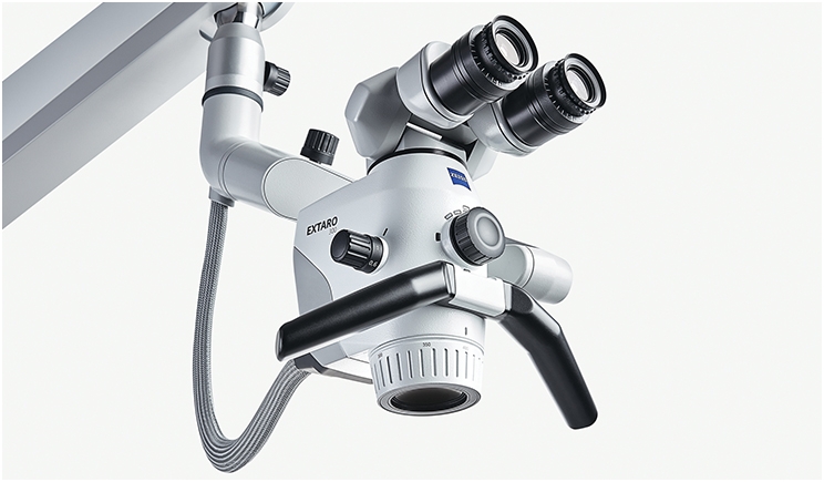 The Zeiss Extaro 300 microscope.