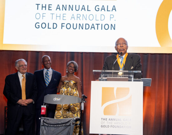 Dr. Louis W. Sullivan, Henry Schein, 2023 humanism in medicine medal